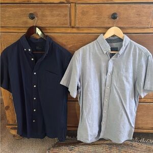 Lot: G.H. Bass & Co. and GAP Men's Navy and Light Blue Casual Shirts
